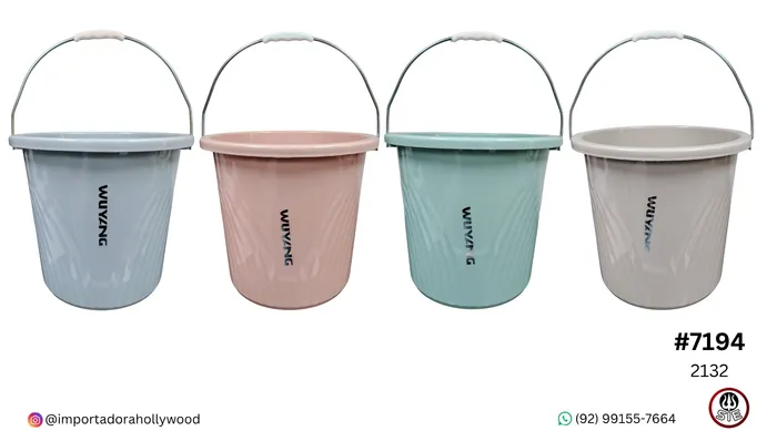 BALDE PLASTICO 32X23,8X29CM - 2132